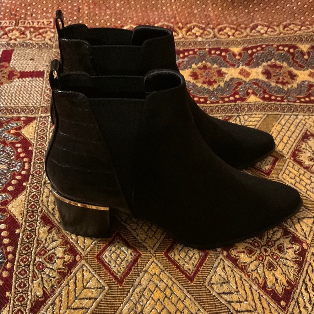 SHEIN Black and Gold Ankle Booties Suede Finish - Picture 5 of 7